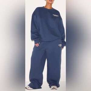 PrettyLittleThing Navy Blue Sweatpants and Sweatshirt Set